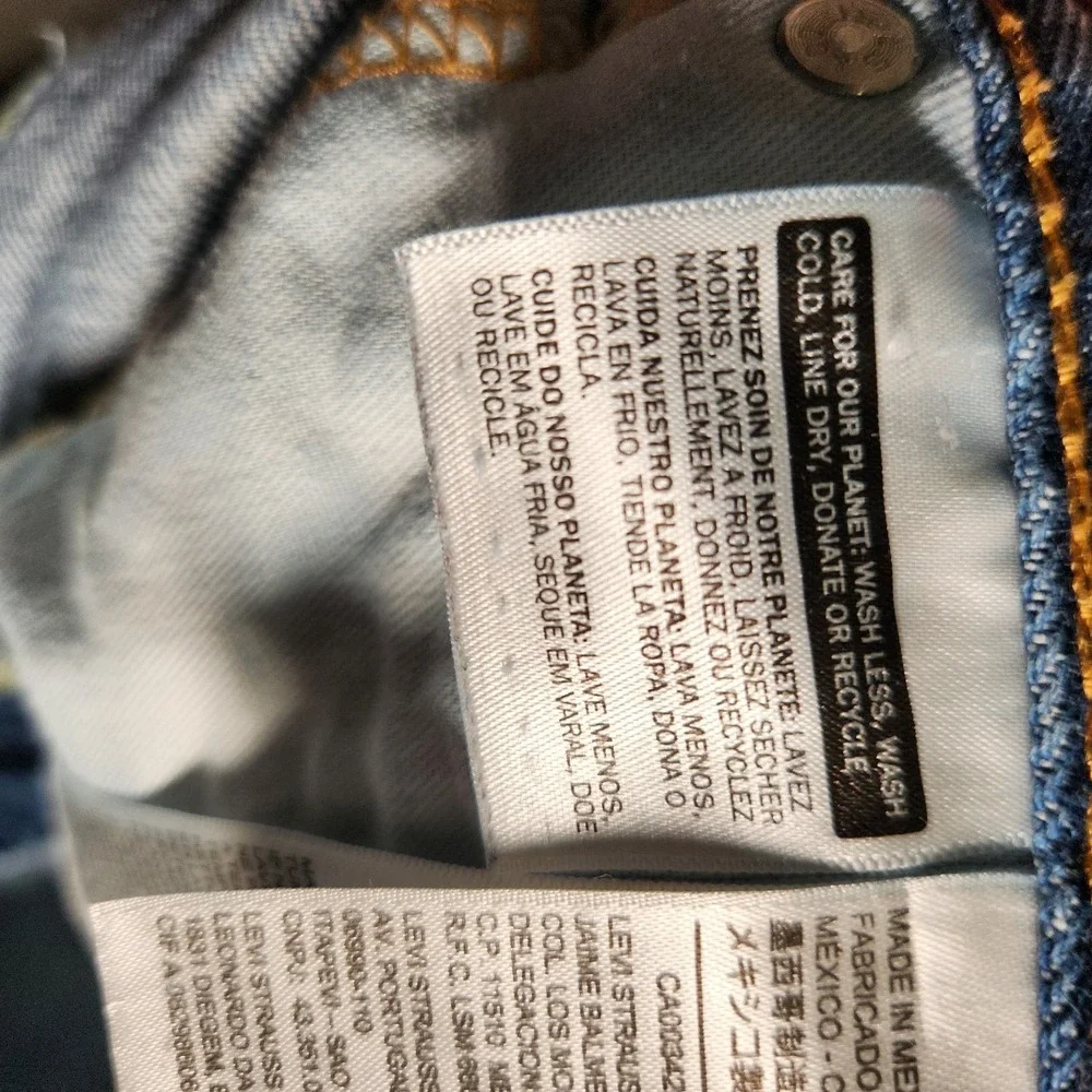 Levi's 560 Jeans‎ Men's 41X30 (Tag 42X30) Blue Light Wash Comfort Tapered